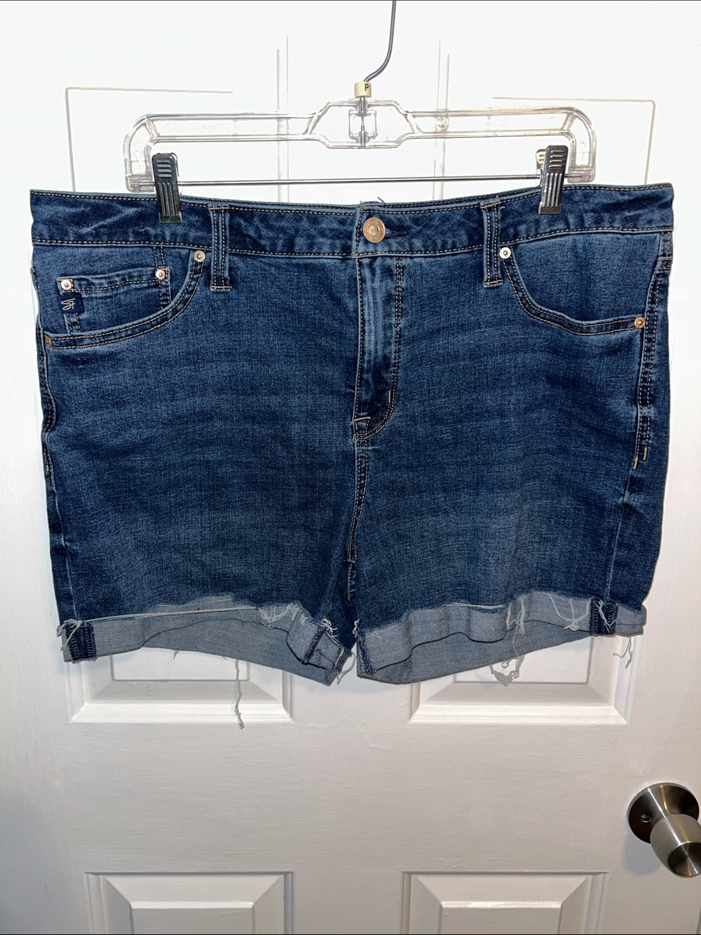 Seven7 Weekend Short Denim Roll-Hem in Dark Blue 16